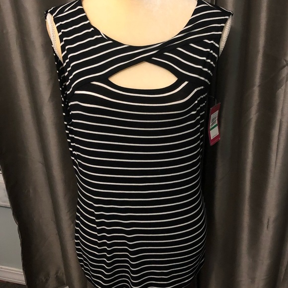 Vince Camuto Tops - Vince Camuto Sleeveless Striped Shirt